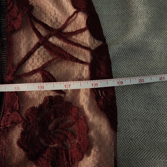 Lulus Size L  Alluring Dream Burgundy Floral Mesh Lace Trumpet Midi Dress - Picture 14 of 15